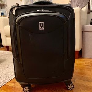 Travelpro Carry-on Size 360 Spinner Suitcase